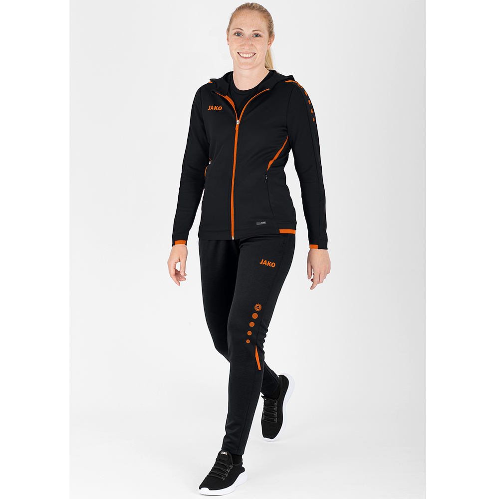 CHAQUETA DE ENTRENAMIENTO CON CAPUCHA JAKO CHALLENGE, NEGRA-NARANJA NEÓN MUJER. 