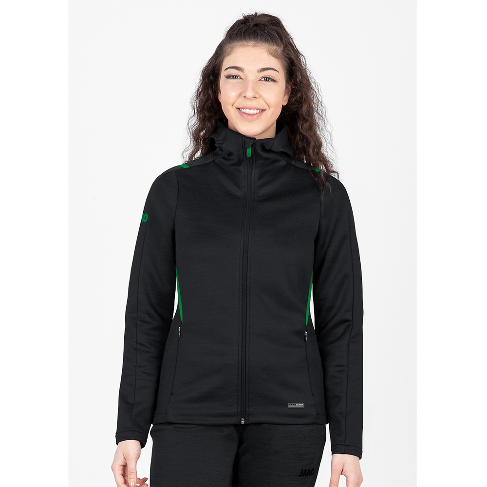 CHAQUETA DE OCIO JAKO CHALLENGE CON CAPUCHA, NEGRA-VERDE MUJER. 