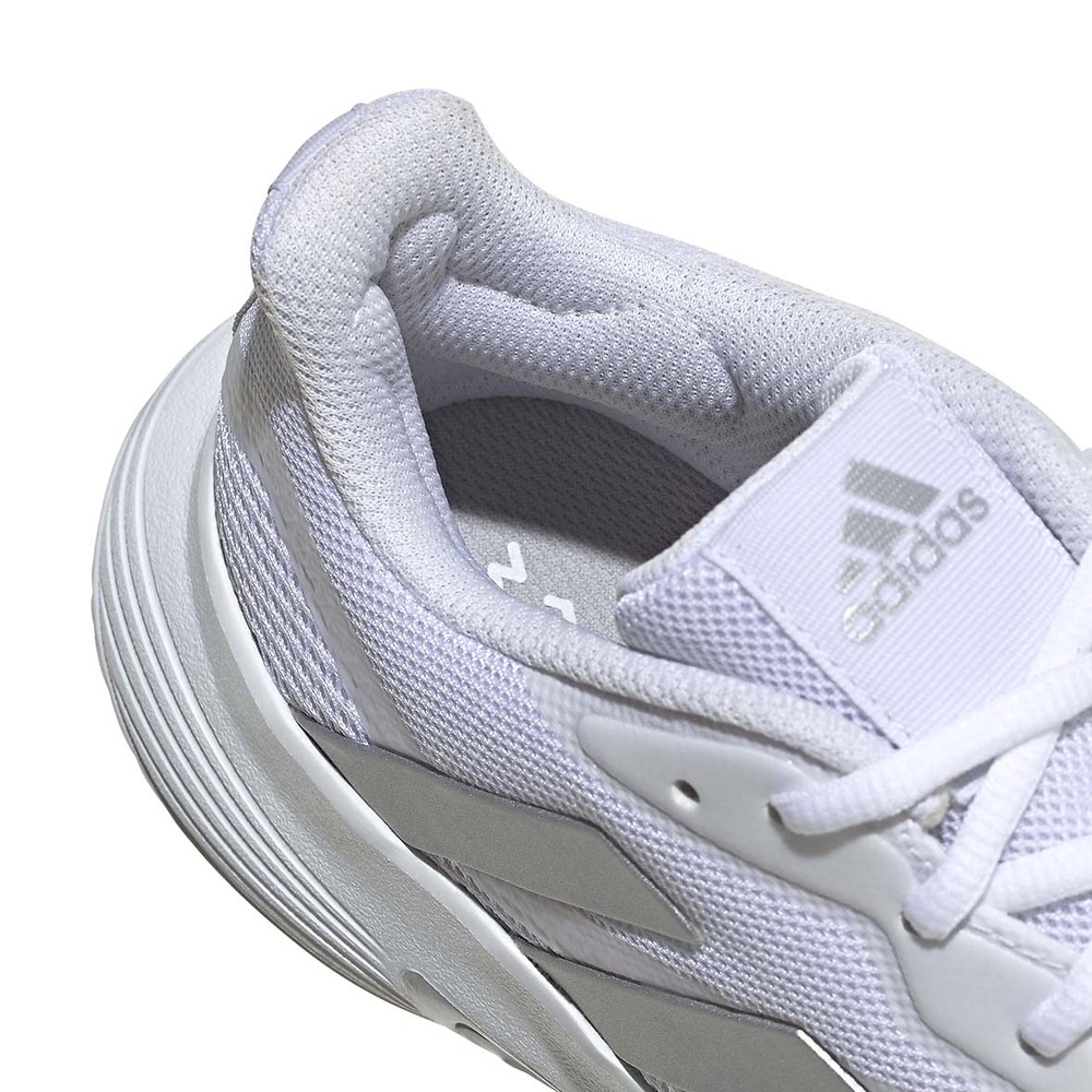 ZAPATILLAS ADIDAS COURTJAM CONTROL, BLANCA-GRIS MUJER. 